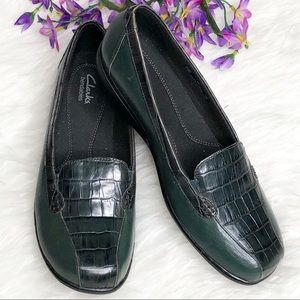 Clark Shoes Size 9W Crocodile Green Leather